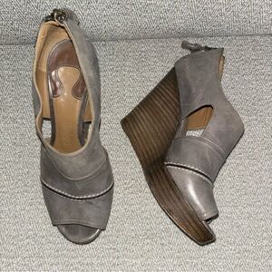 Chloe gray nubuck leather peeptoe platform wedge shoes zipper back size 36.5 6.5